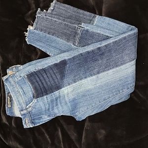 BLANK NYC SKINNY CROP JEANS . PRE-loved